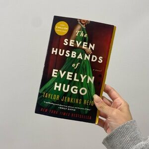 Book: The Seven Husbands of Evelyn Hugo x Taylor Jenkins Reid